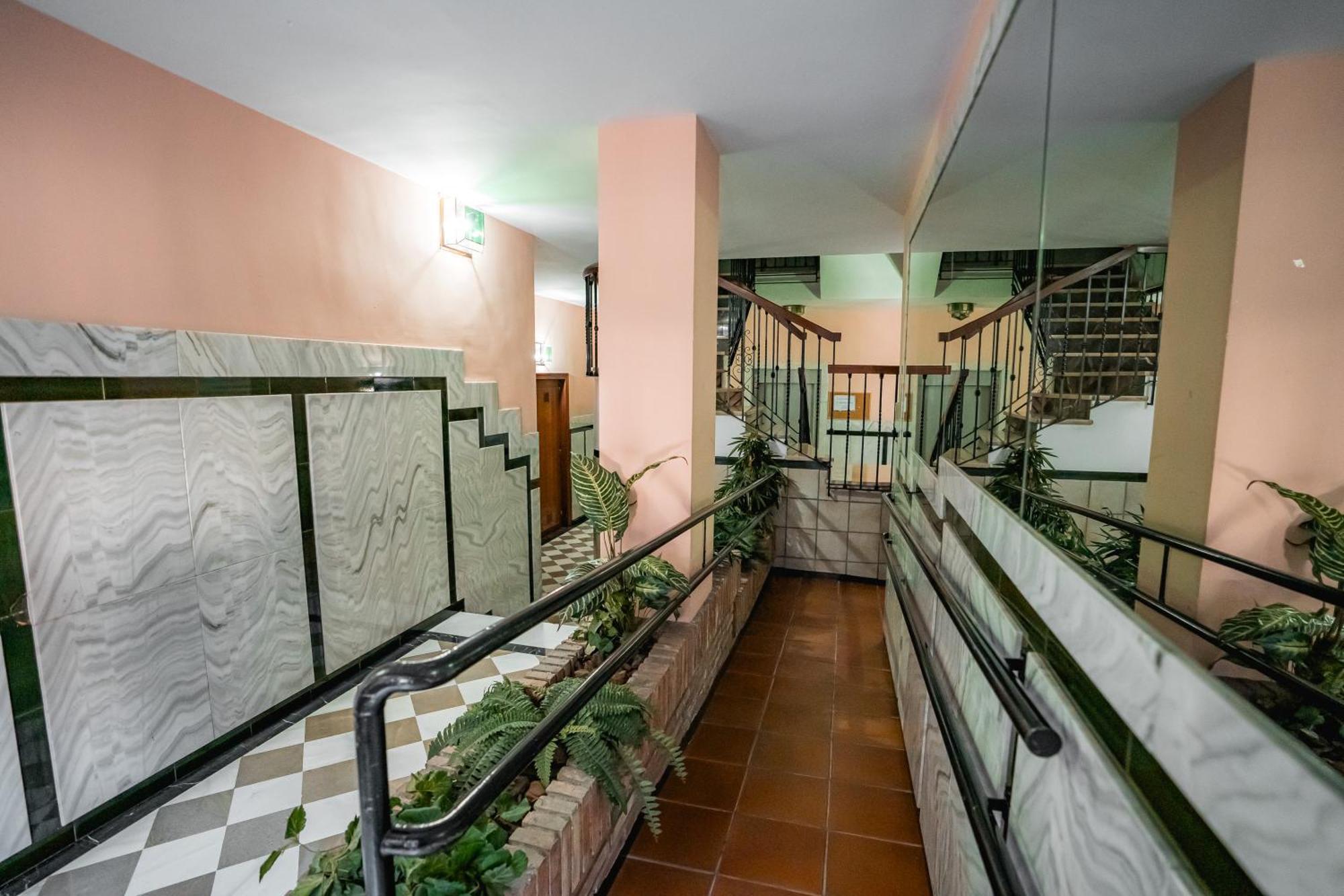 Qh Plaza San Isidro Apartment Гранада Екстериор снимка