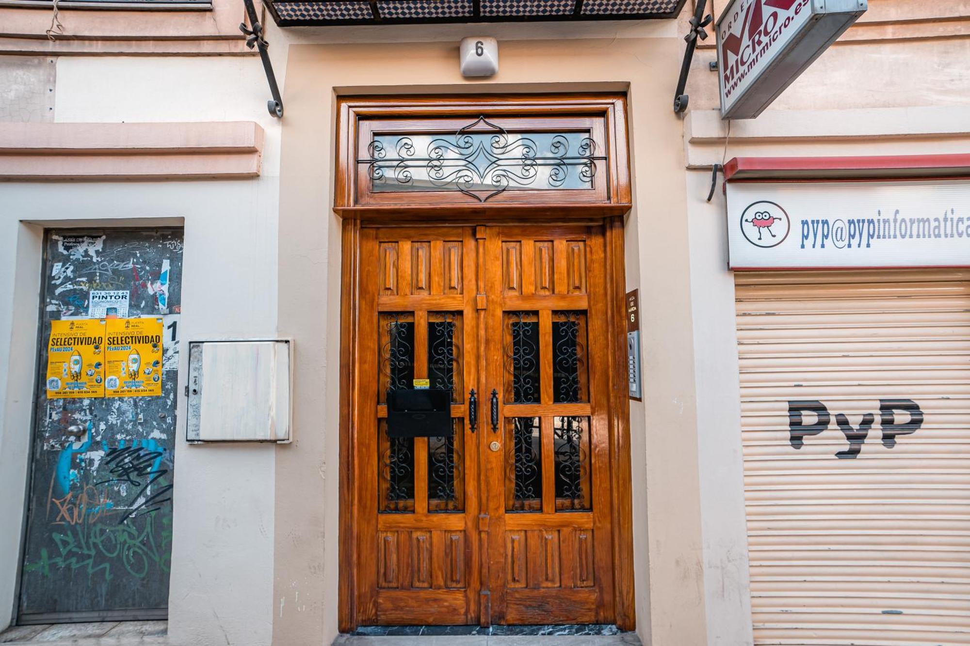 Qh Plaza San Isidro Apartment Гранада Екстериор снимка